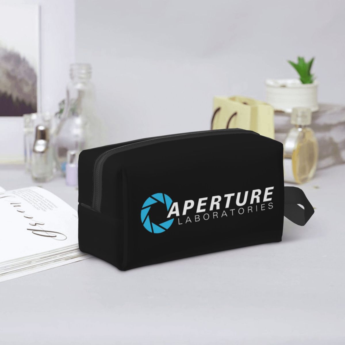 Aperture Science Laboratories  - Beauty Lab Makeup recensione e prezzo
